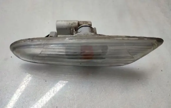 BMW 3 E90 E91 Front fender indicator light 7253325