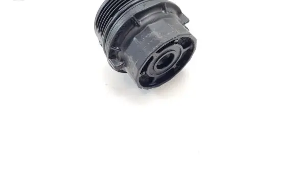 Toyota Prius (XW50) Oil filter cover 