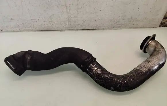 BMW 5 E60 E61 Intercooler hose/pipe 