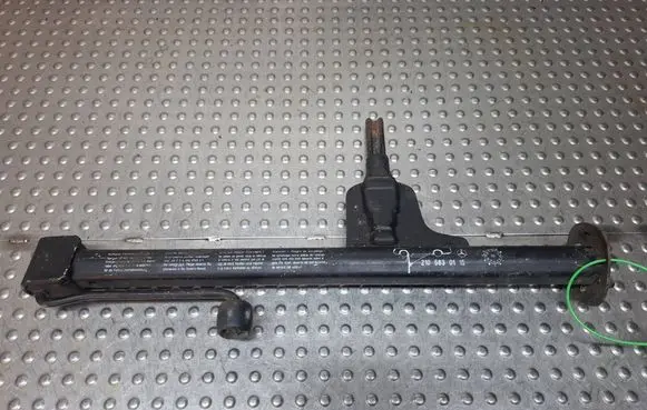 Mercedes-Benz E W210 Lift Jack S26372641 2105830115