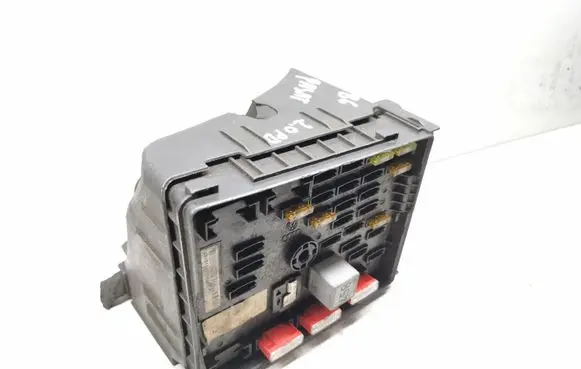 Volkswagen PASSAT B6 Fuse module L0101543190505