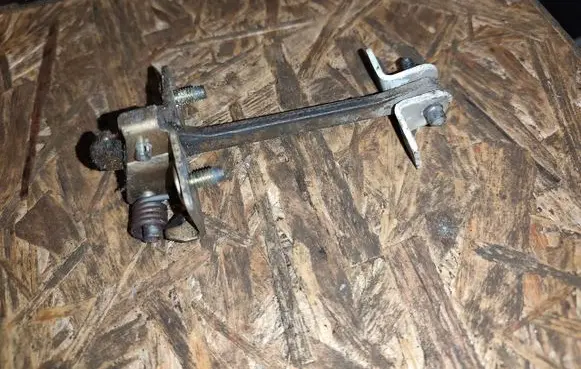 Jeep Cherokee XJ Rear door check strap stopper 
