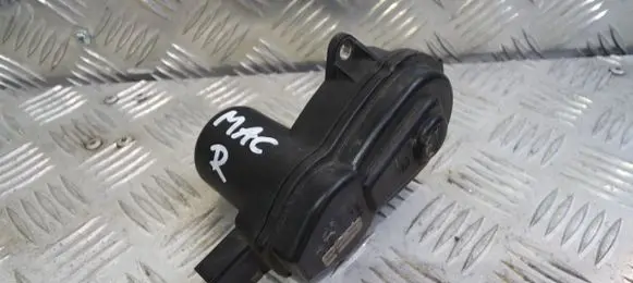 Porsche Macan (95B) Front Brake Caliper Pad/Carrier