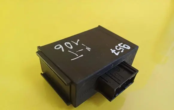 Peugeot 106 Electric power window relay 9624799080