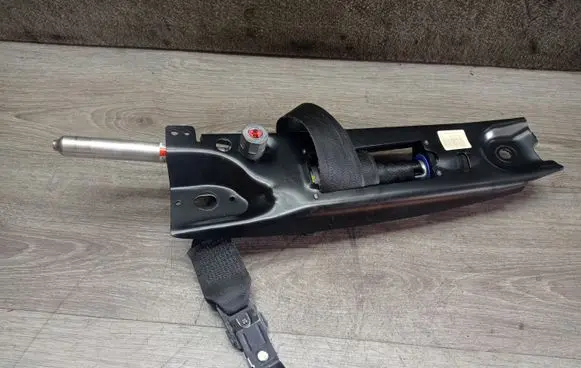 Volvo V70 Front seatbelt 6041213 6254858308