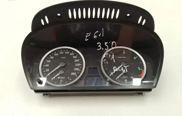 Speedometer (instrument cluster)