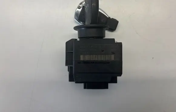 Mercedes-Benz CLK A209 C209 Ignition lock 2095450908