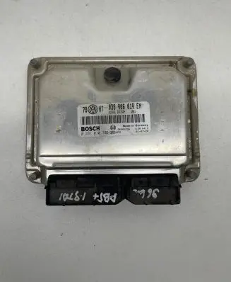 Volkswagen PASSAT B5.5 Engine control unit/module 038906019EN 28SA5256 0281010705