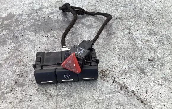 Audi A3 S3 8P Hazard light switch 8P0941509 9751260