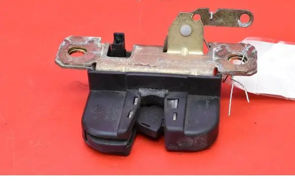Volkswagen New Beetle Tailgate/trunk/boot lock/catch/latch 1C0827505C