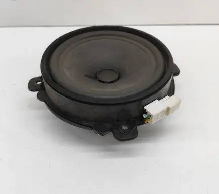 Chevrolet Captiva Front door speaker 96673536