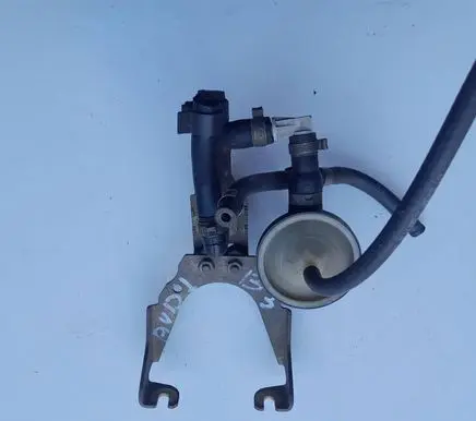 Audi 80 90 B3 Valve vacuum 035133517