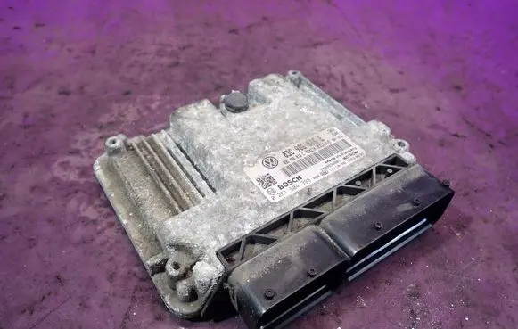 Skoda Octavia Mk2 (1Z) Engine control unit/module ECU 