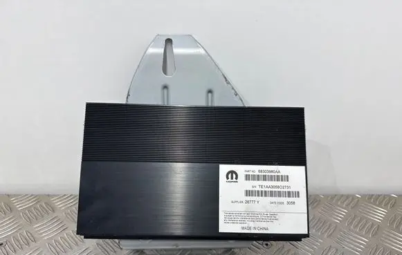 Dodge Durango III Sound amplifier 68303980AA