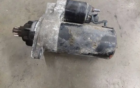 Volkswagen Golf IV Starter motor