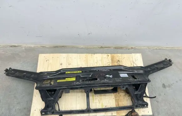 Volvo V70 Front bodywork piece 