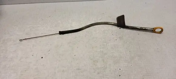 Toyota Avensis T250 Oil level dip stick 