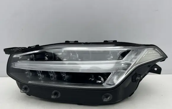 Volvo XC90 Headlight/headlamp 32342482