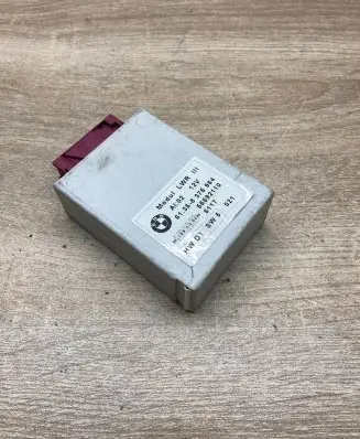 BMW 5 E39 Light module LCM 8375964 55892110