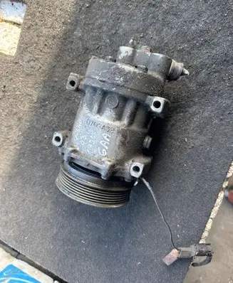 Volvo S40, V40 Air conditioning (A/C) compressor (pump) 8200040681