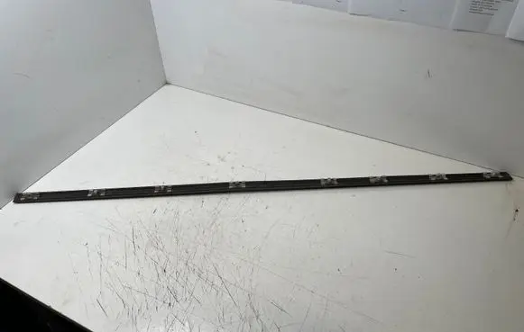 BMW 3 E46 Front door trim (molding) 8208449