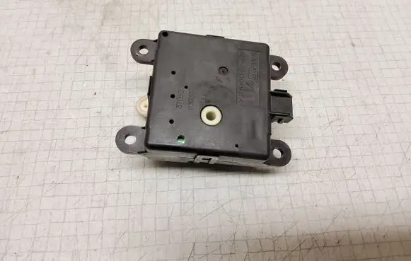 Nissan Primera Air flap motor/actuator 3T05030820