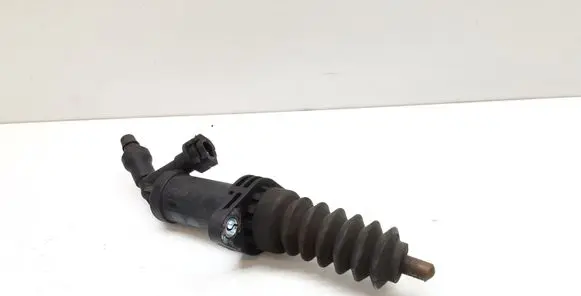 BMW 3 E90 E91 Clutch master cylinder 6775872