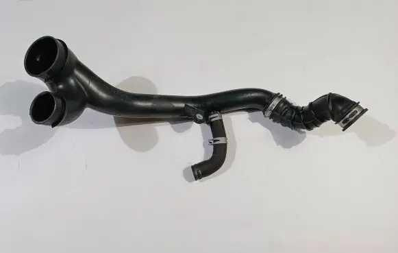 Ford Flex Intercooler hose/pipe DG13-9R530-DA