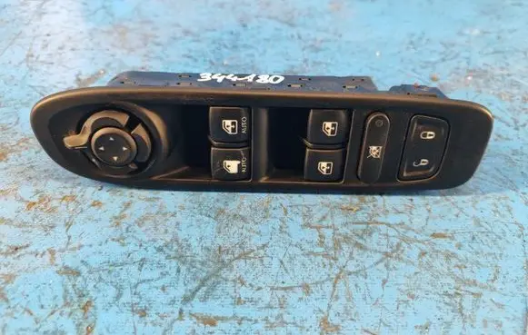 Jeep Compass Electric window control switch 6BZ27LXHAA