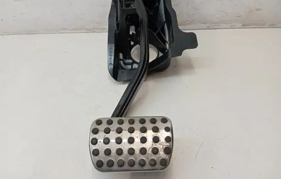 Mercedes-Benz GLC X253 C253 Brake pedal A2052920108
