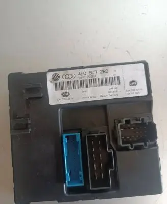 Audi A8 S8 D3 4E Comfort/convenience module 4E0907289 5DK00843206 4E0910289A