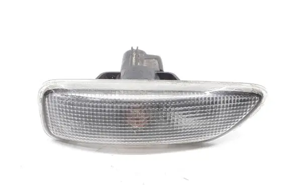 Volvo V70 Front fender indicator light 30722642