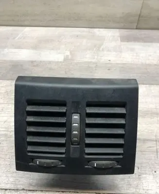 Skoda Octavia Mk2 (1Z) Rear air vent grill 1Z0819203