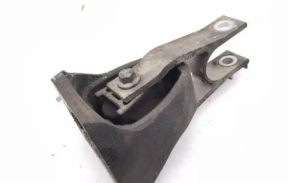 Volvo V60 Engine mount bracket 31339951
