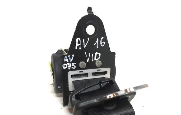 Toyota Avensis T270 Middle seatbelt (rear) 7335005070 609311300C
