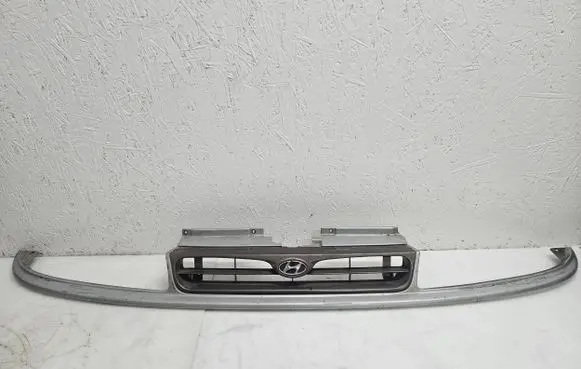 Hyundai Lantra I Front grill 8635028500