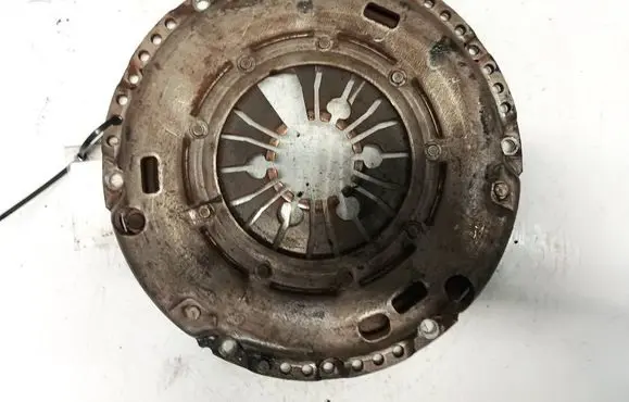 Volkswagen Golf IV Pressure plate 