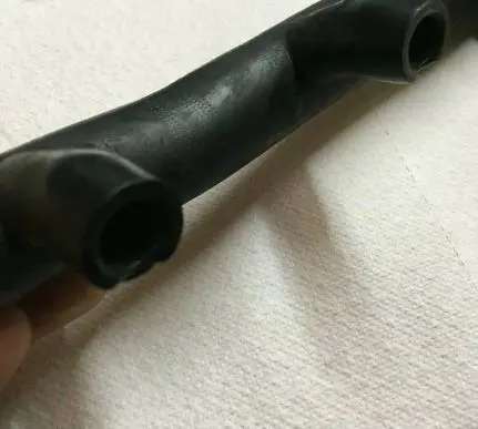 Mercedes-Benz SL R107 Breather hose/pipe 1160942582