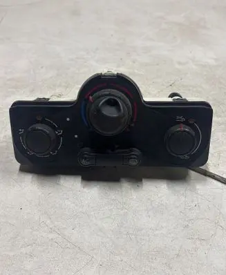 Renault Clio III Climate control unit 030967W 69590001