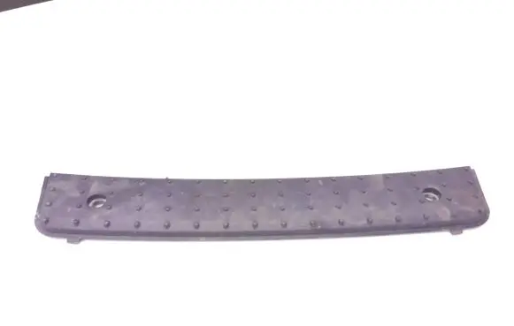 Front bumper splitter molding