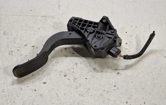 Toyota C-HR I Accelerator throttle pedal 78110F4020 16286A1 16023555883