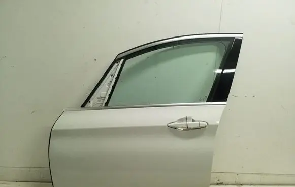 BMW 2 F46 Front door 7392311