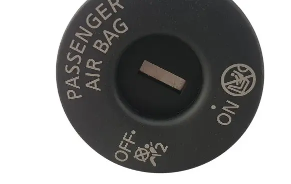 Passenger airbag on/off switch