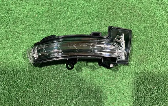 Skoda Octavia Mk3 (5E) Mirror indicator light 5E0949102