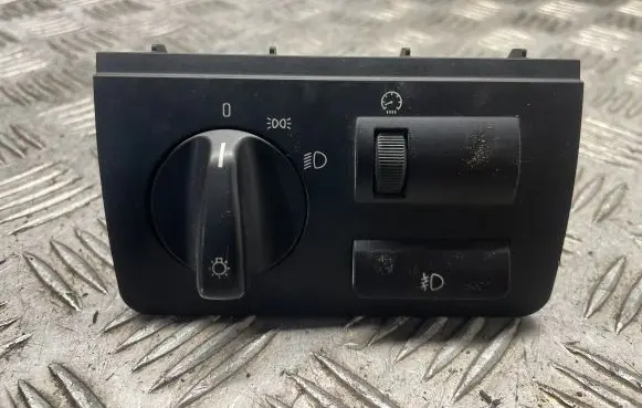 BMW X5 E53 Light switch 8372205
