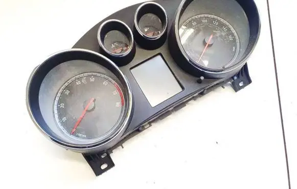 Opel Insignia A Speedometer (instrument cluster) 13327316 365903926h