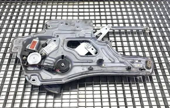 Hyundai Santa Fe Front door window regulator with motor 