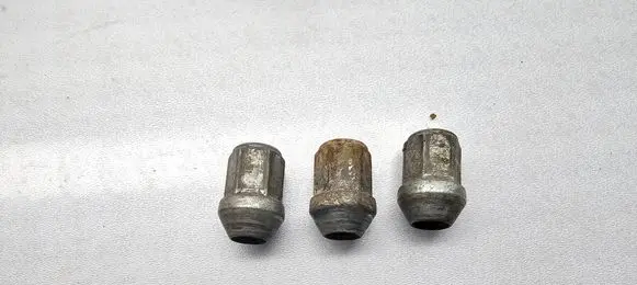 Hyundai Sonata Nuts/bolts 