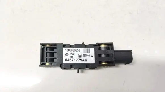 Jeep Grand Cherokee (WK) Airbag deployment crash/impact sensor 04671779ac 1305303058