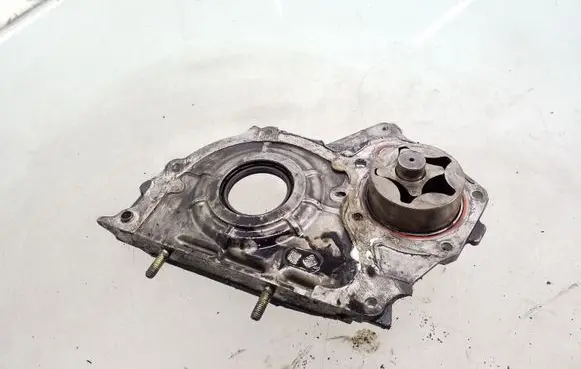 Opel Astra H Oil pump 